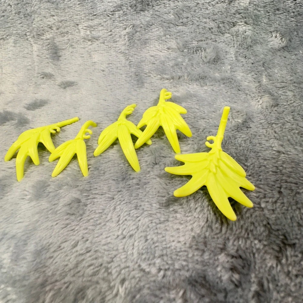 Barbie Baby Panda Playset Bamboo Leaves Replacement Parts‎ Lot of 5 Green